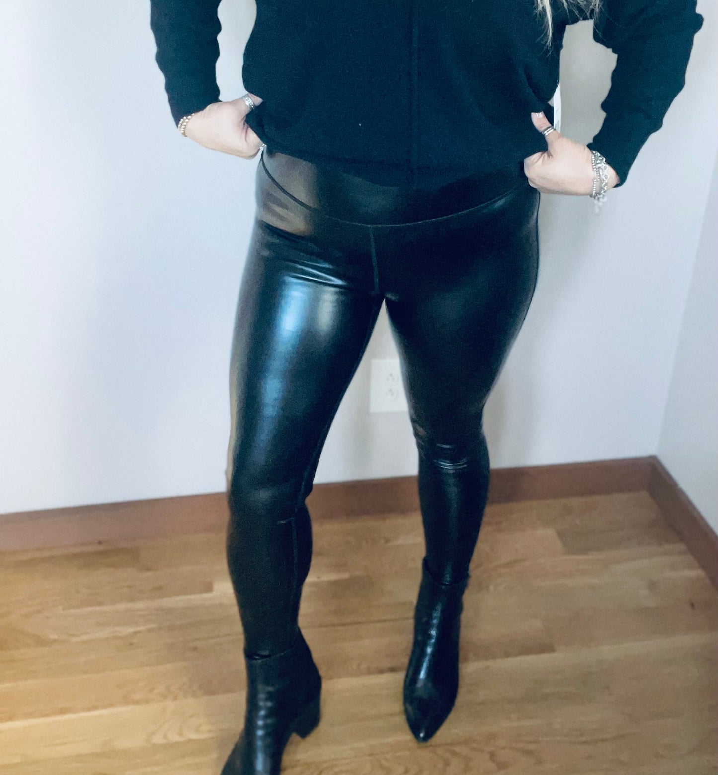 Glossy Faux Leather Legging