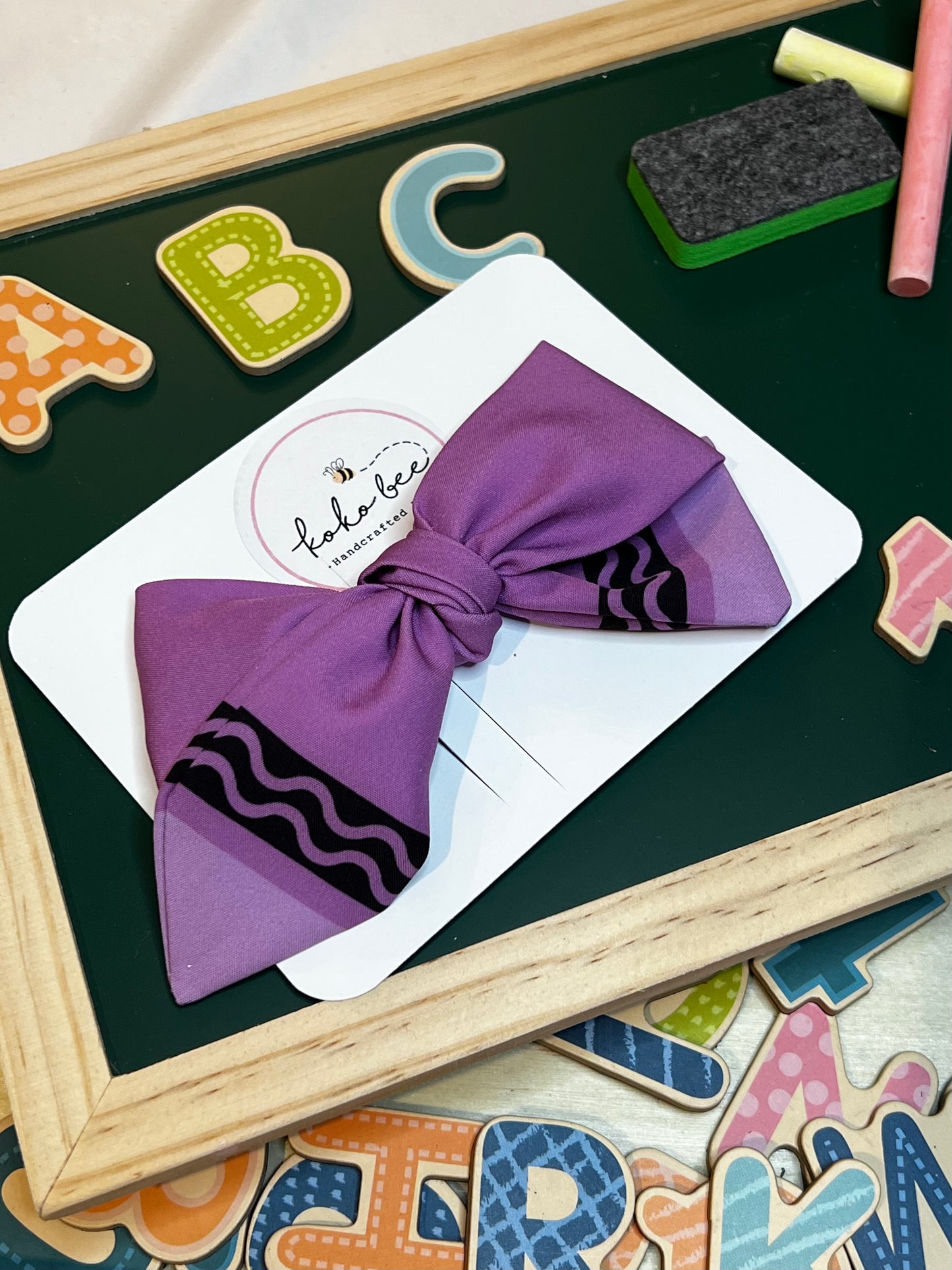 Girl's Crayon Bow